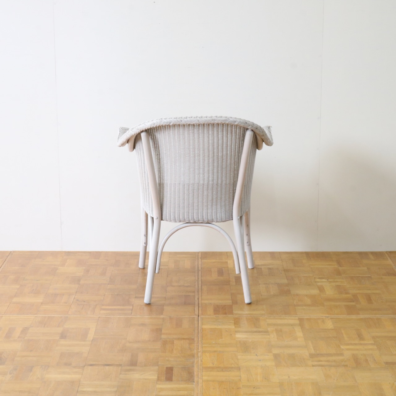 ロイドルームチェアー