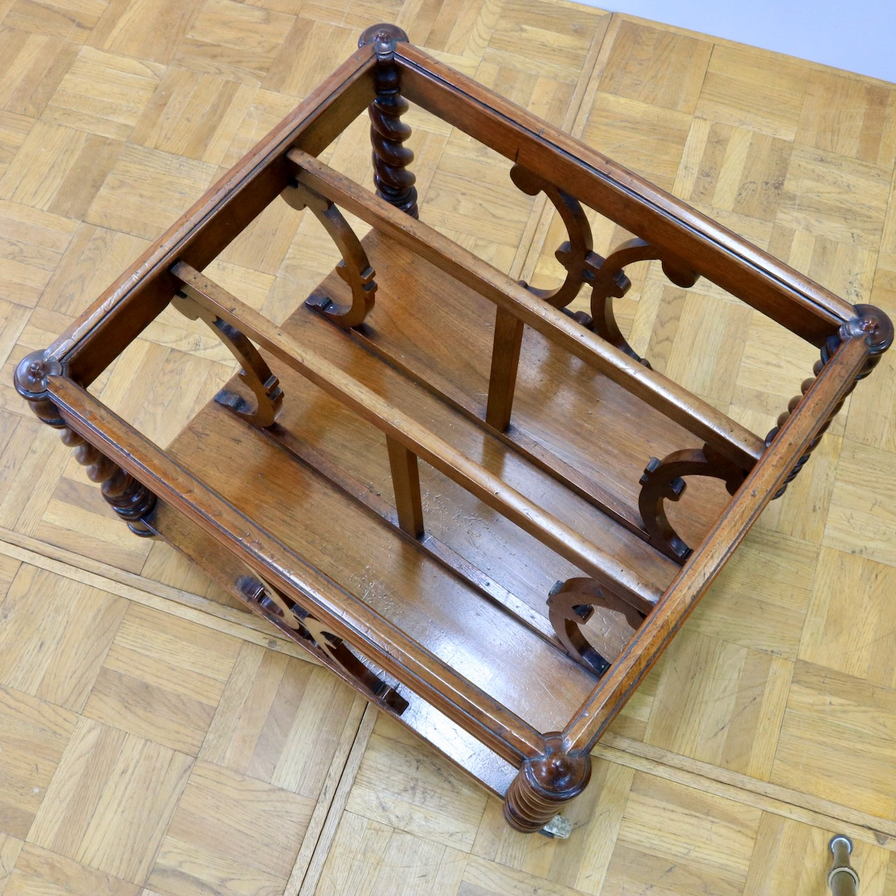 マガジンラック