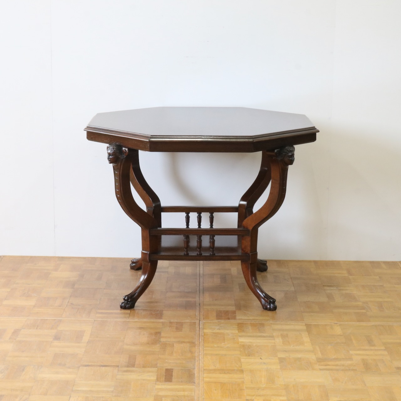 ティーテーブル