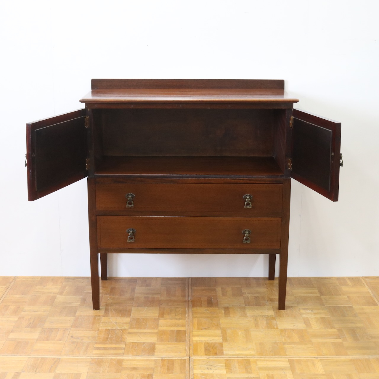 カップボードチェスト