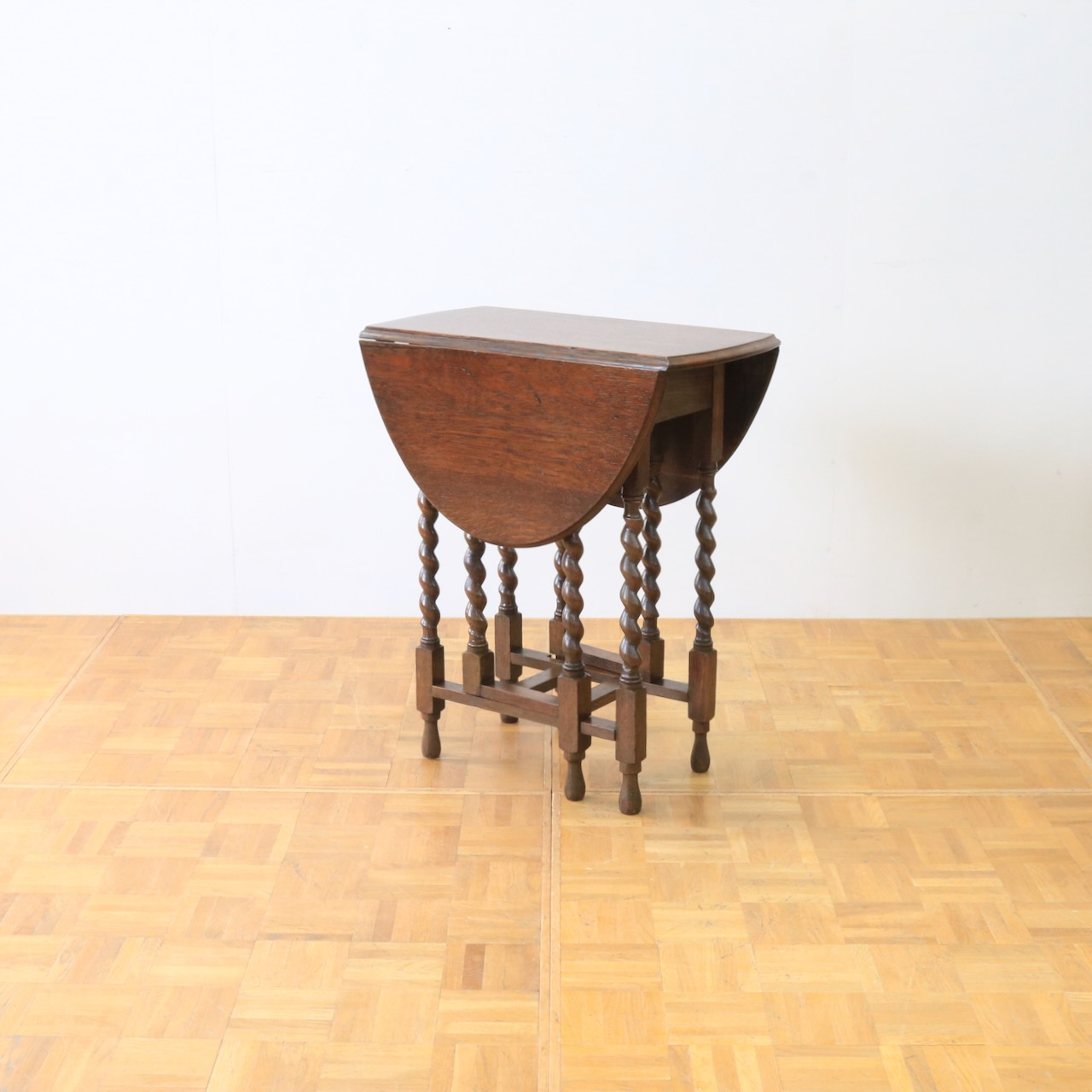 ゲートレッグテーブル