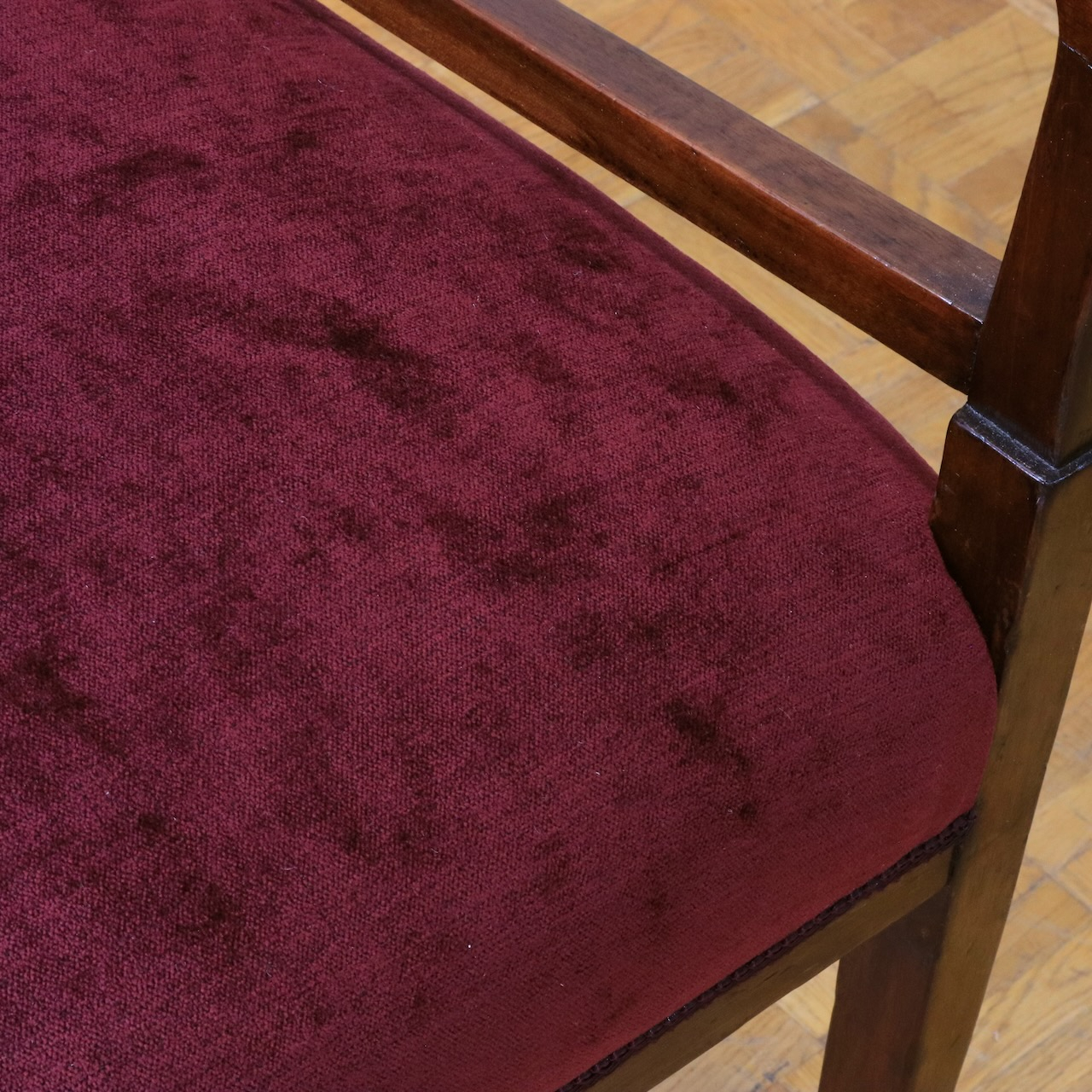 アームチェアー