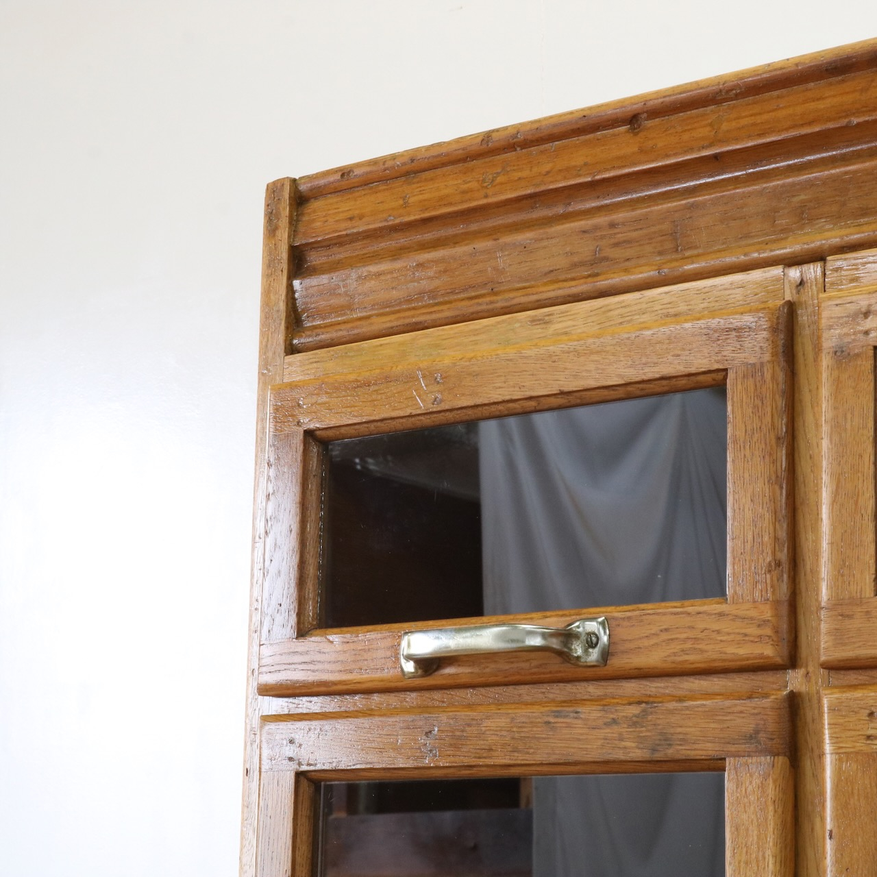 シャツキャビネット