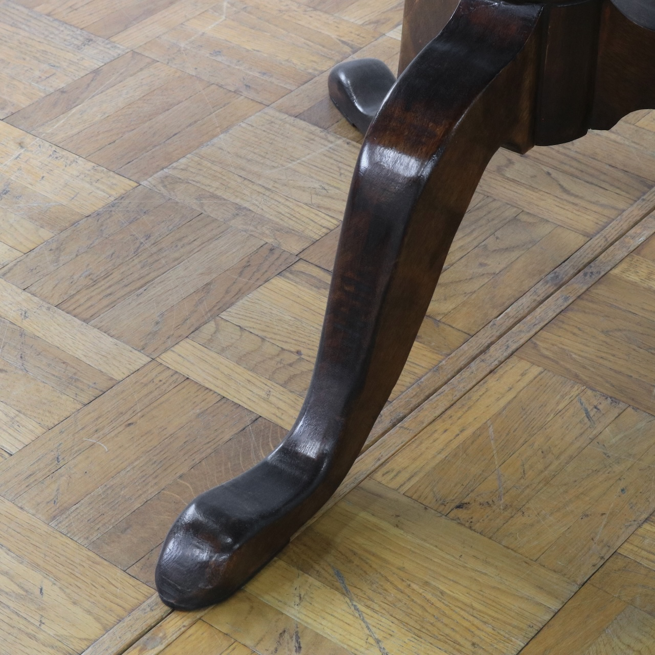 ダムウェイターテーブル