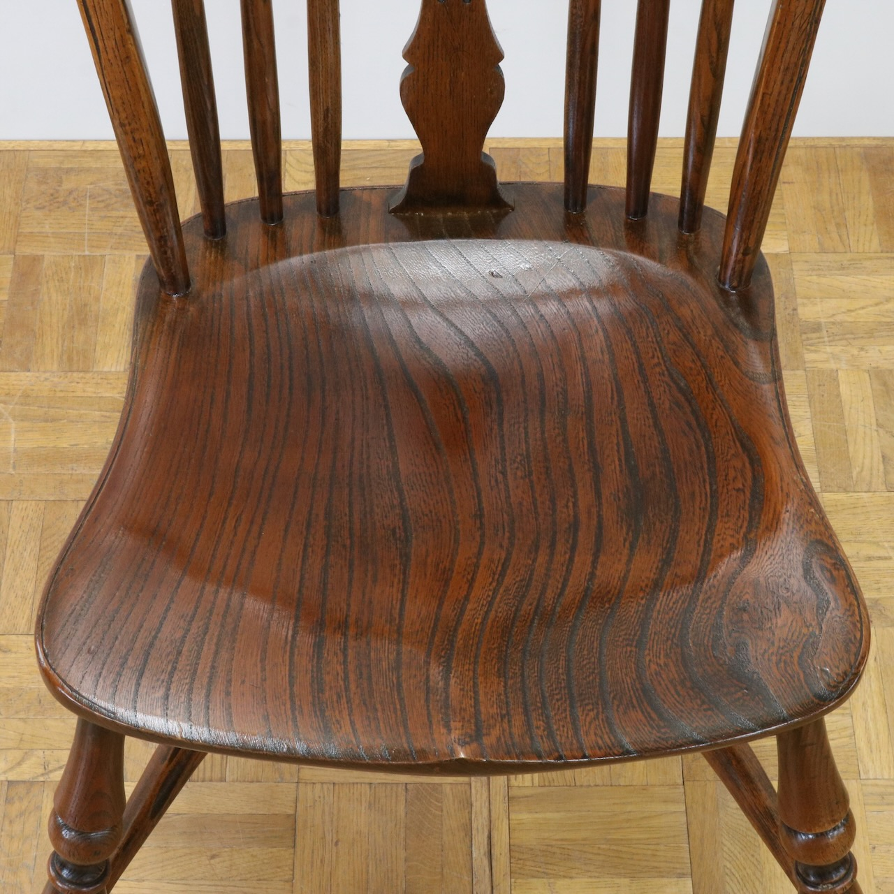 キッチンチェアー