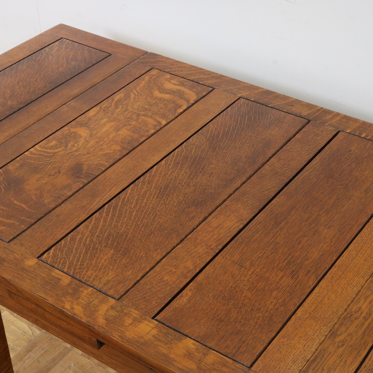 ドローリーフテーブル