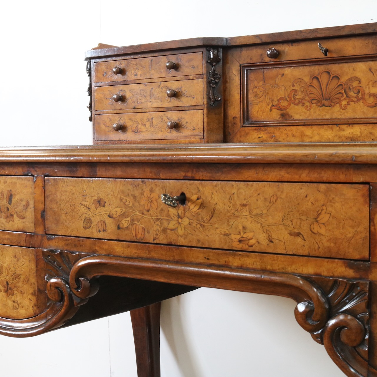 ライティングデスク