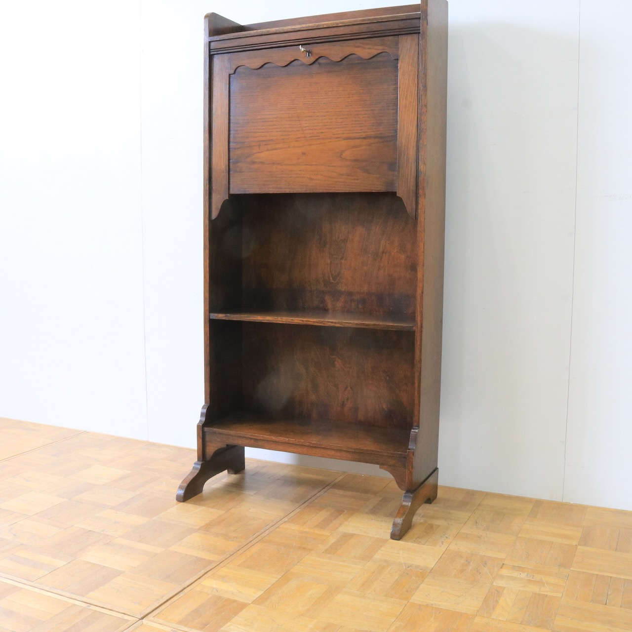 スチューデントビューロー