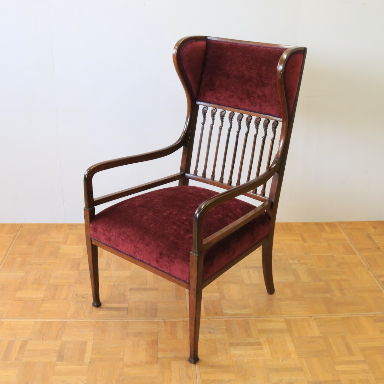 アームチェアー