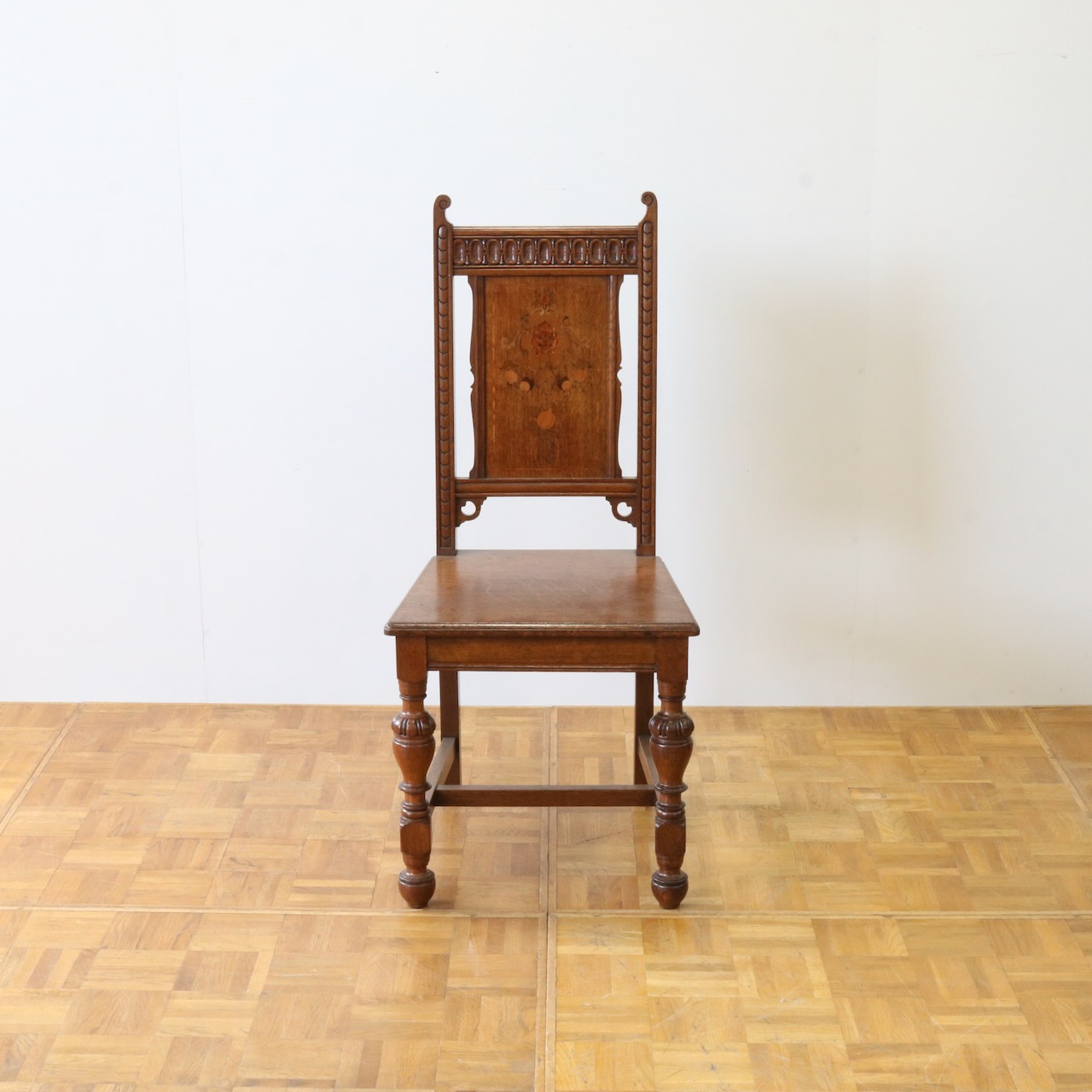 ホールチェアー