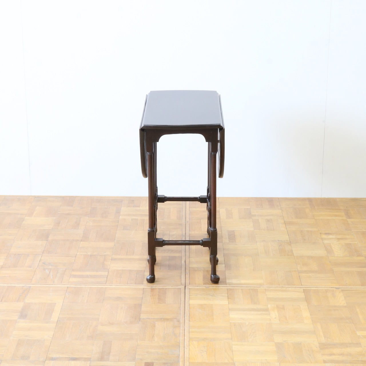 ゲートレッグテーブル