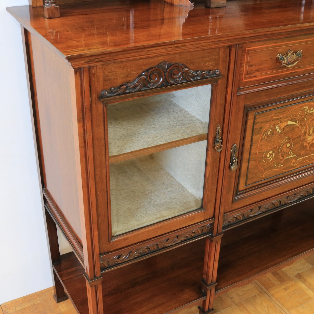 ミラーバックサイドボード