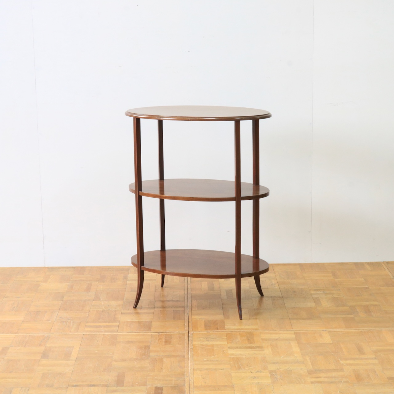 サイドテーブル