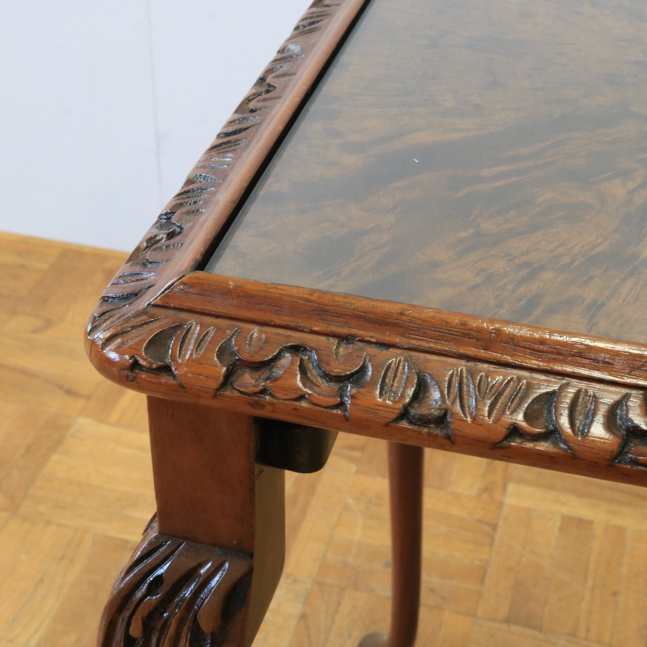 ネストテーブル