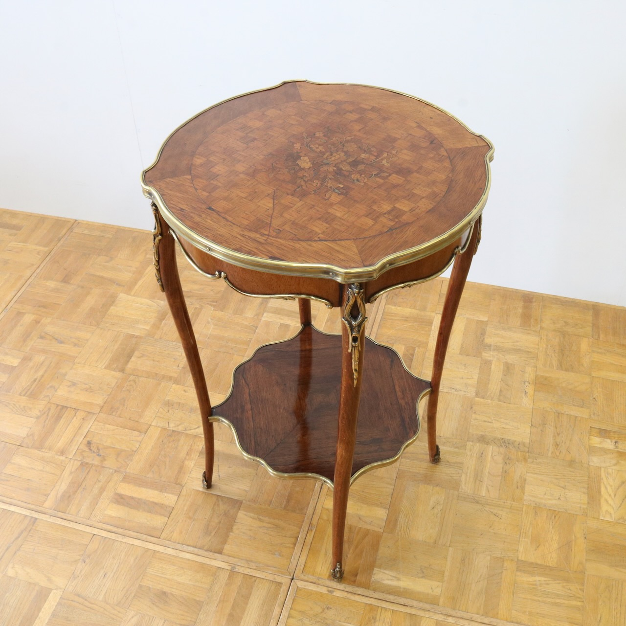 オケージョナルテーブル