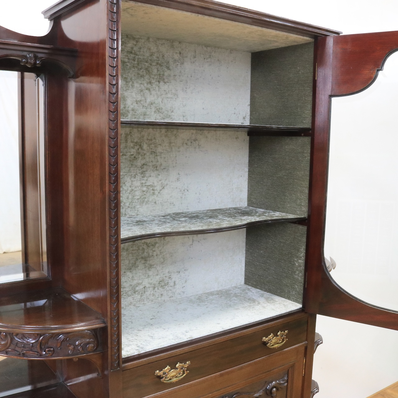 パーラーキャビネット