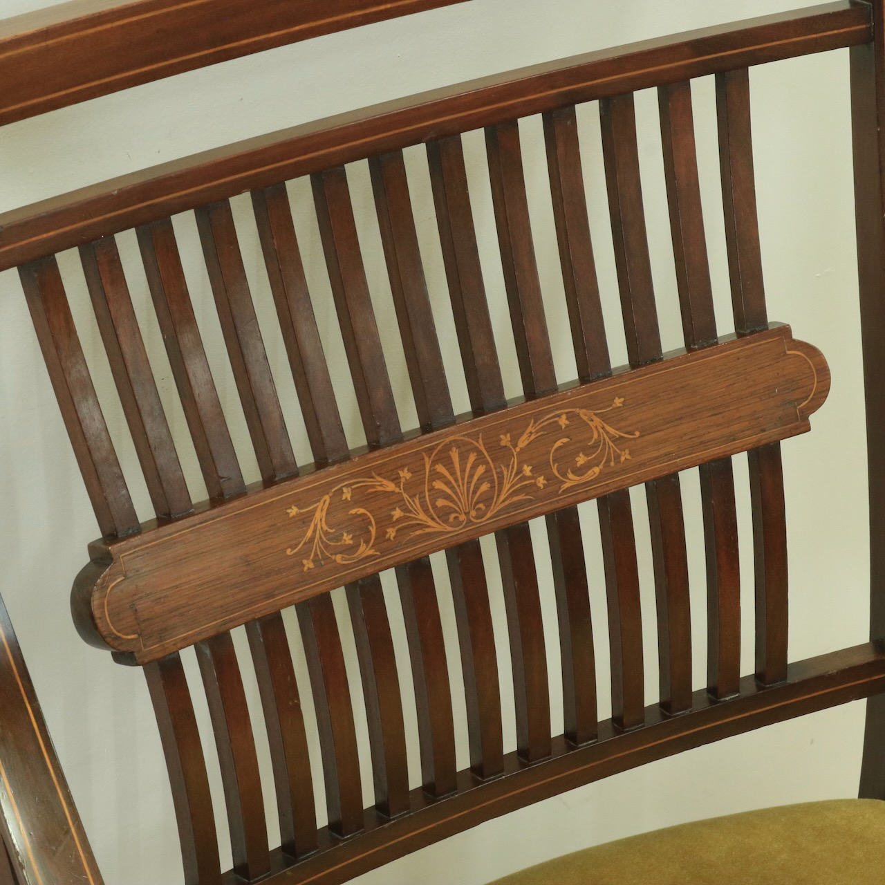 アームチェアー