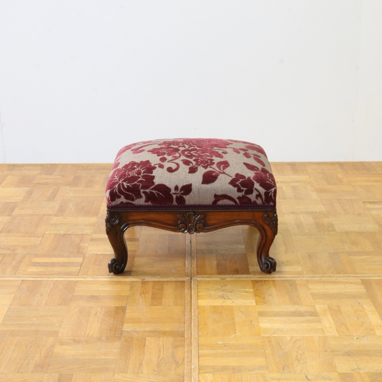 フットスツール