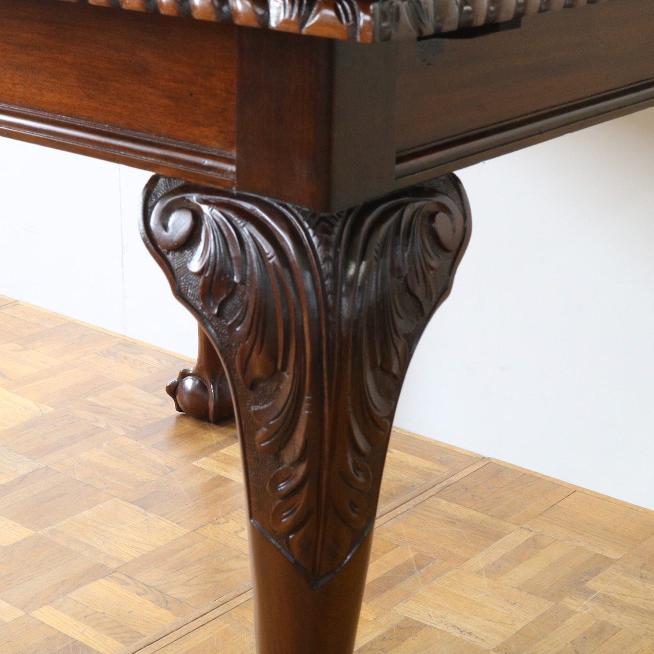 ドローリーフテーブル