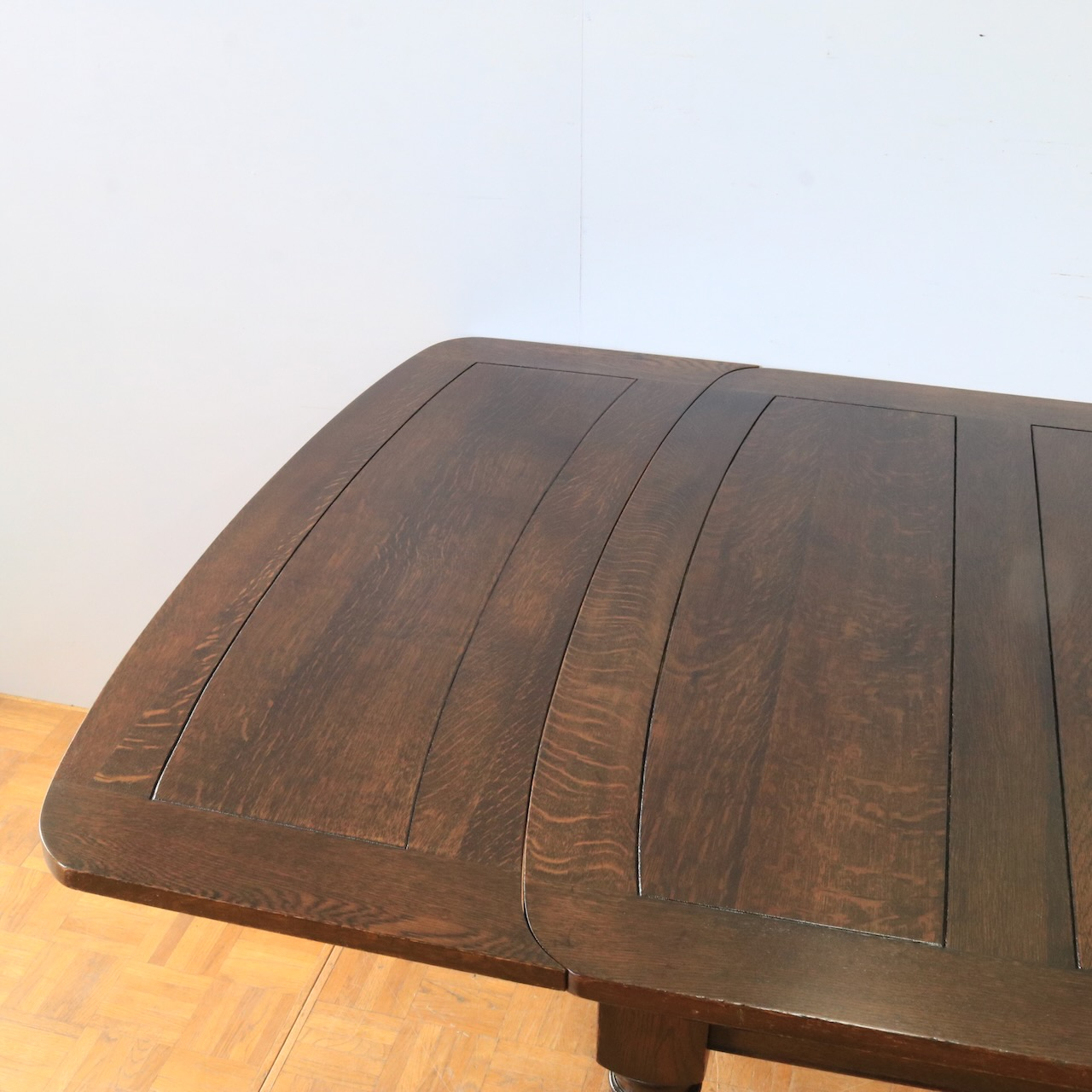 ドローリーフテーブル