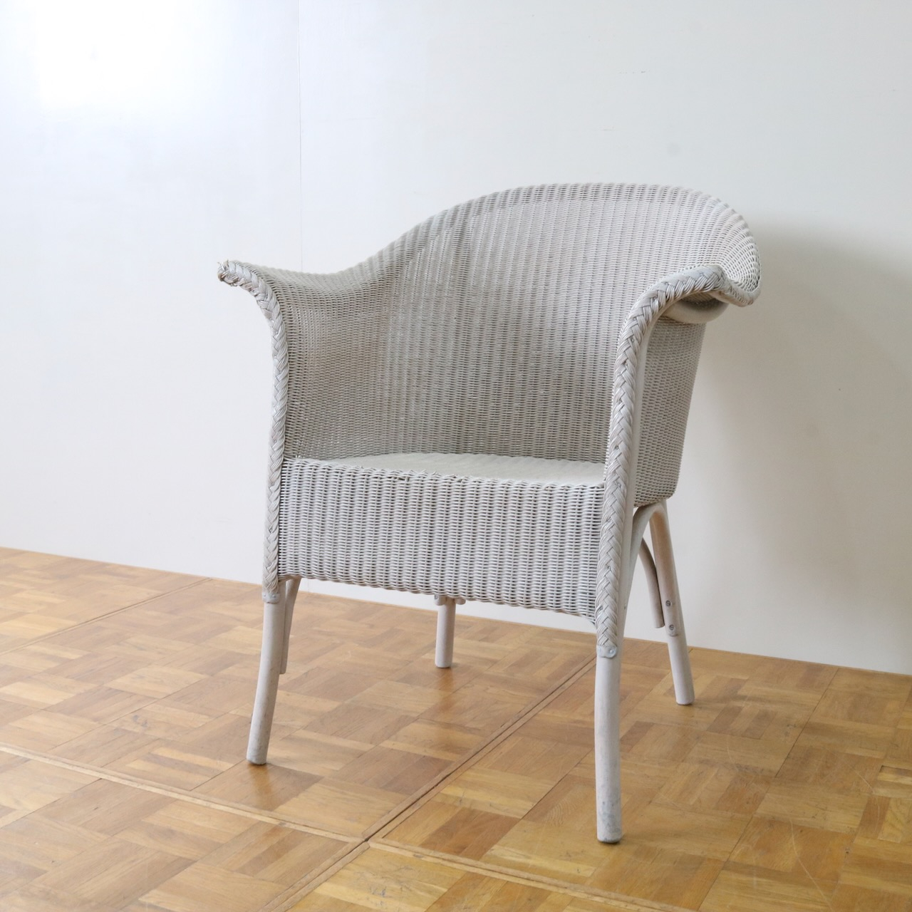 ロイドルームチェアー