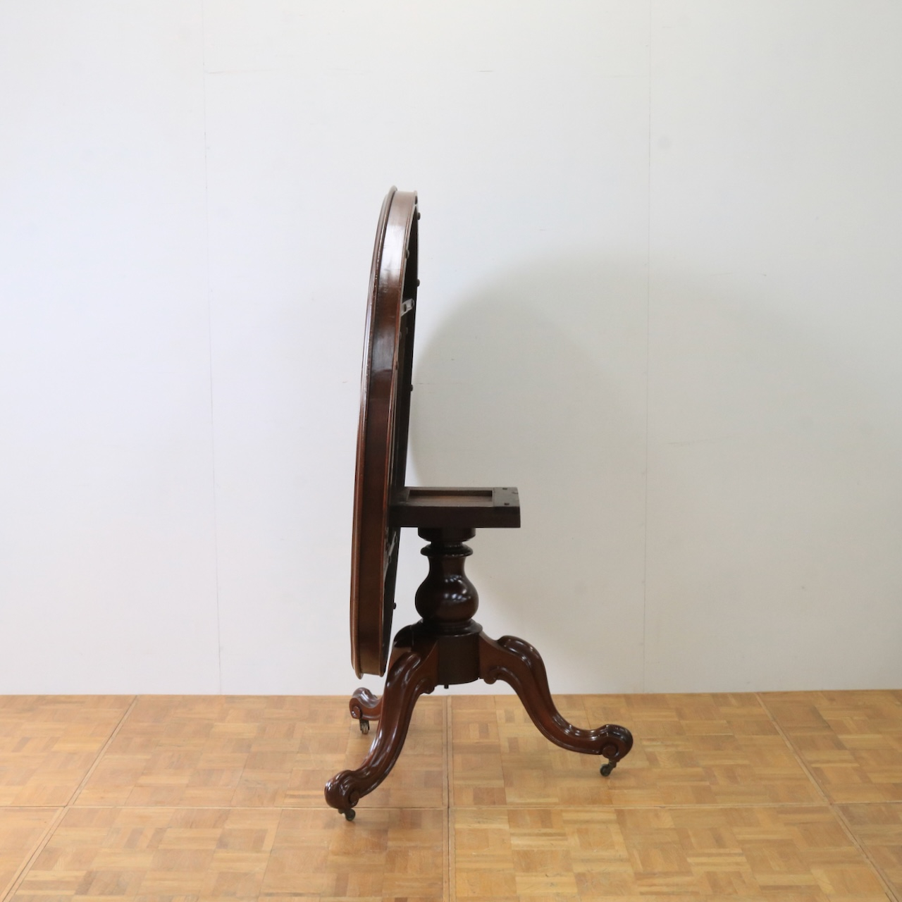 ダイニングテーブル