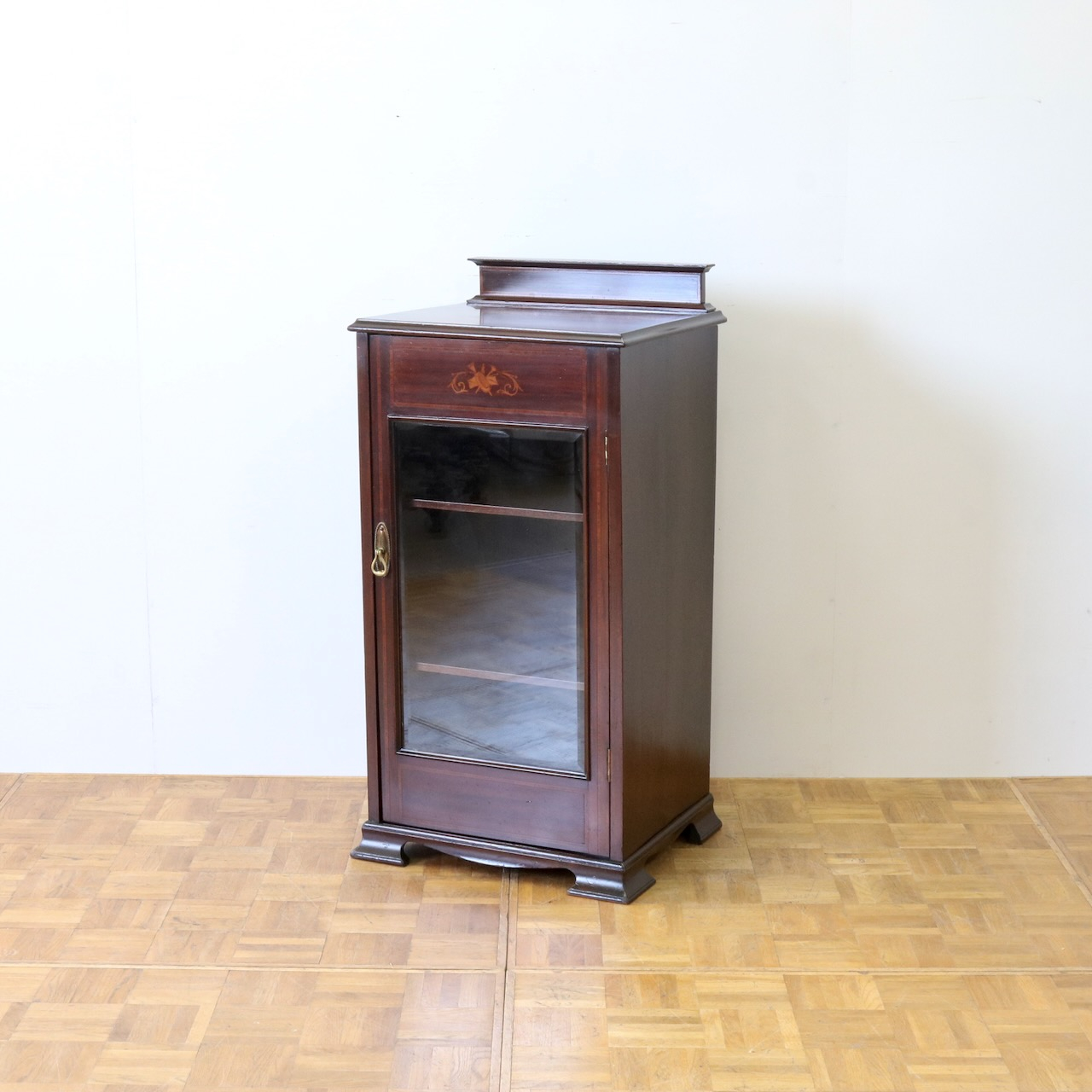 ミュージックキャビネット