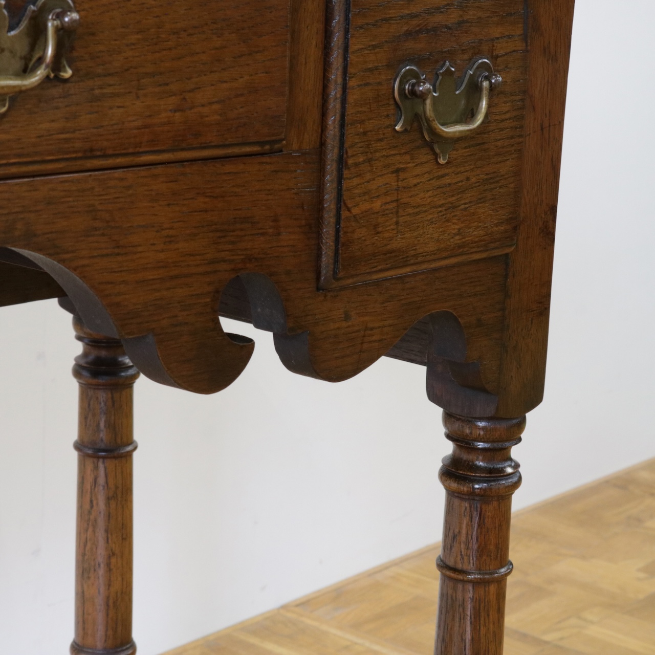 ライティングデスク