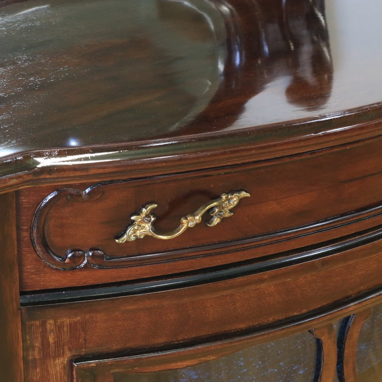 ミュージックキャビネット