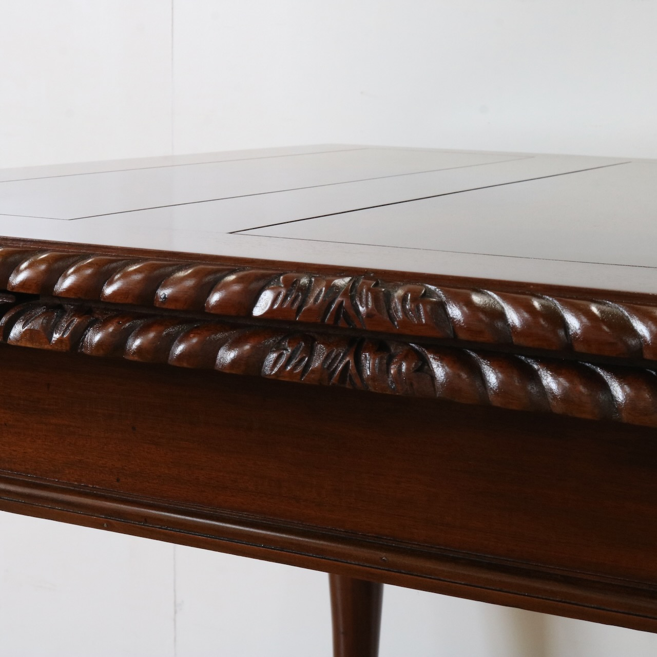 ドローリーフテーブル