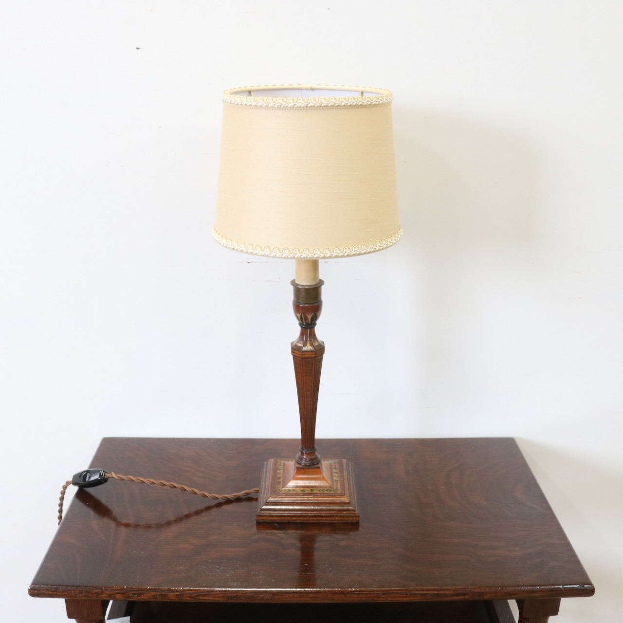 テーブルランプ