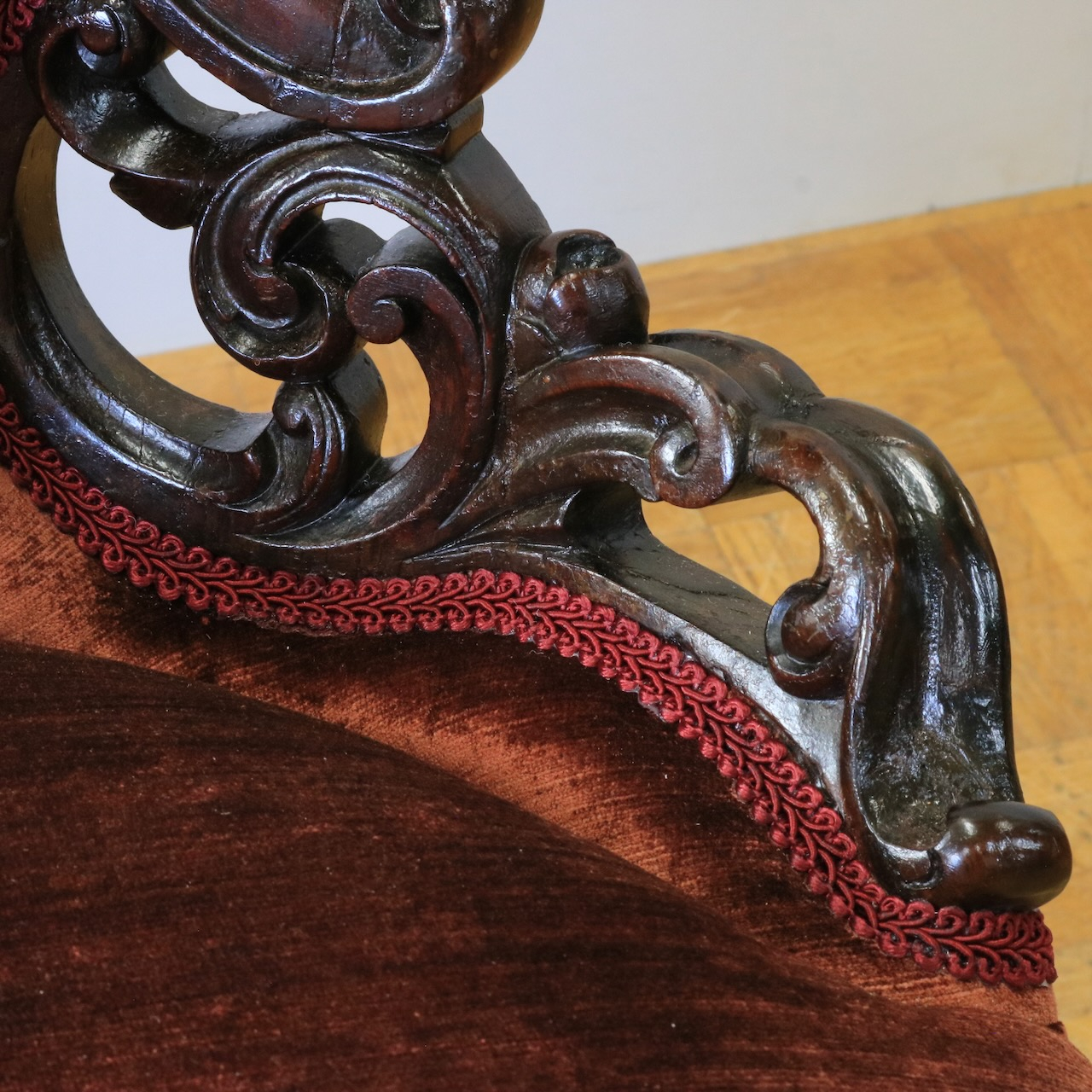 ナーシングチェアー