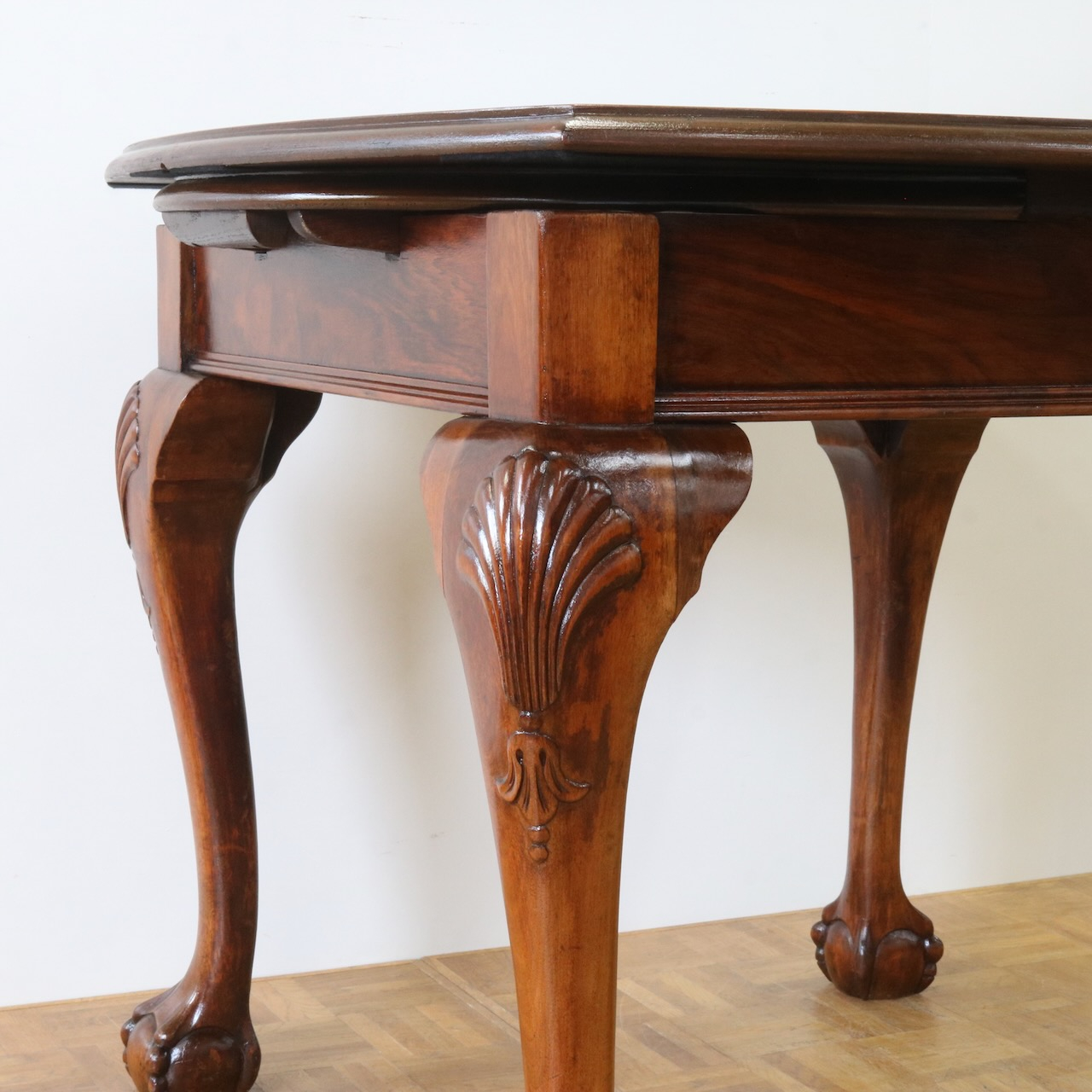 ドローリーフテーブル