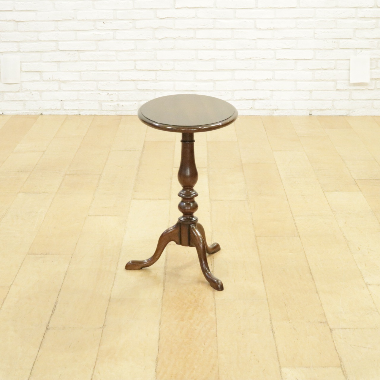 サイドテーブル