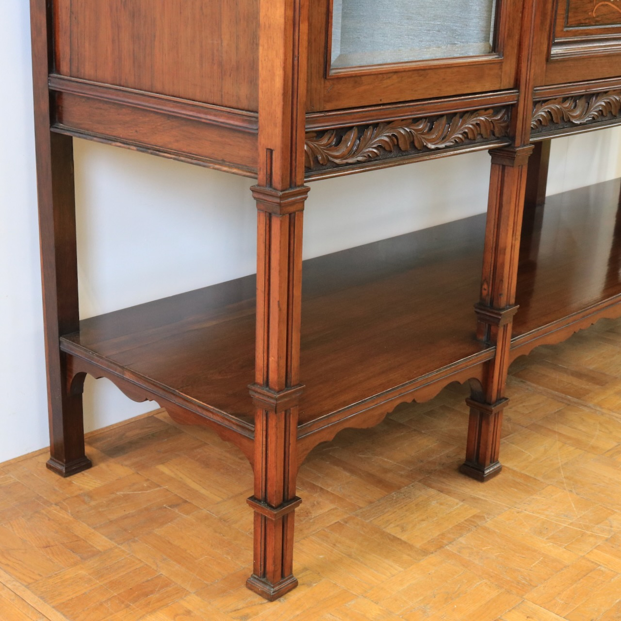 ミラーバックサイドボード