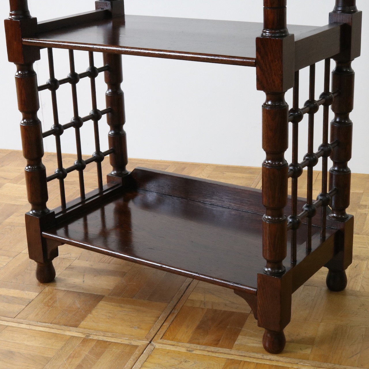 サイドテーブル