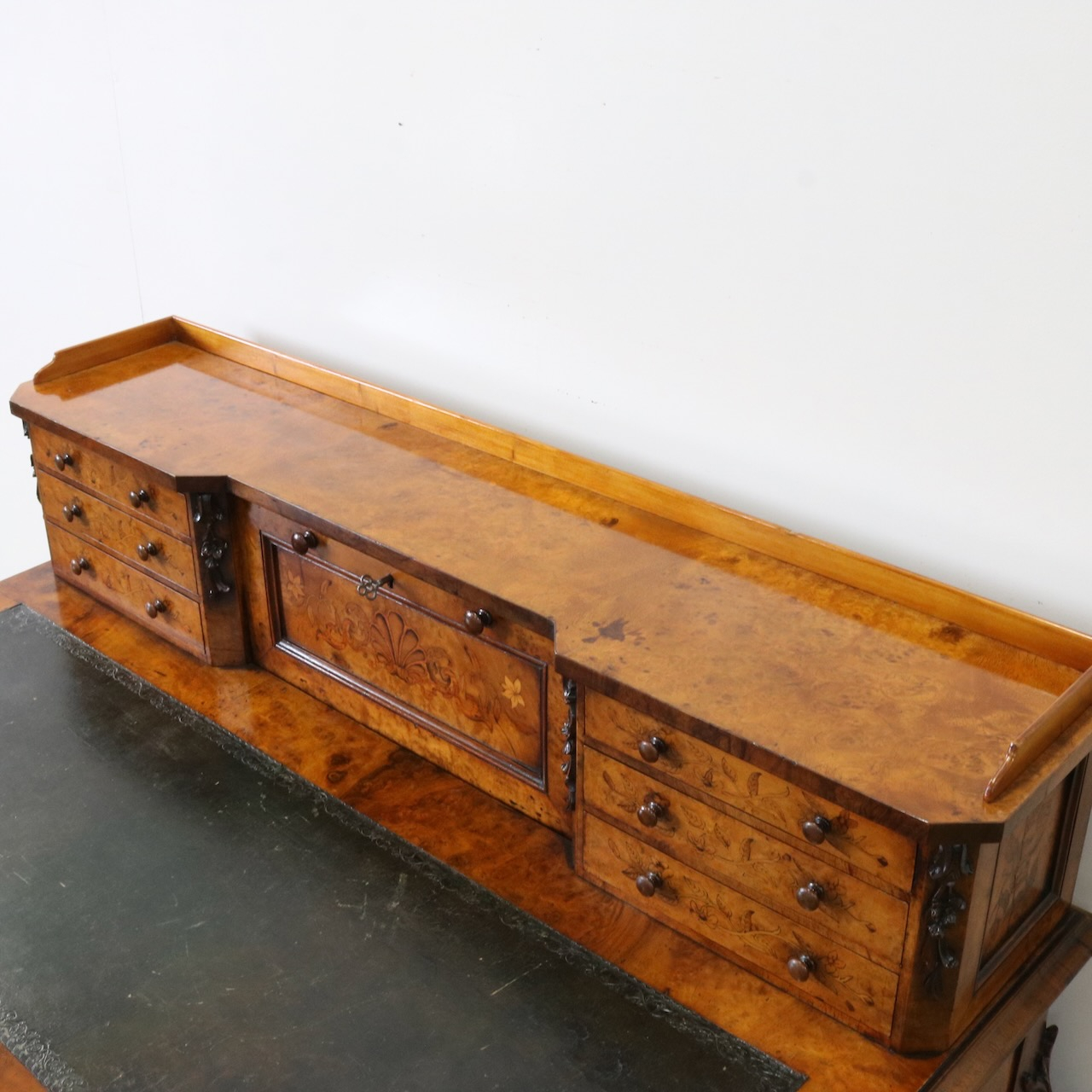 ライティングデスク