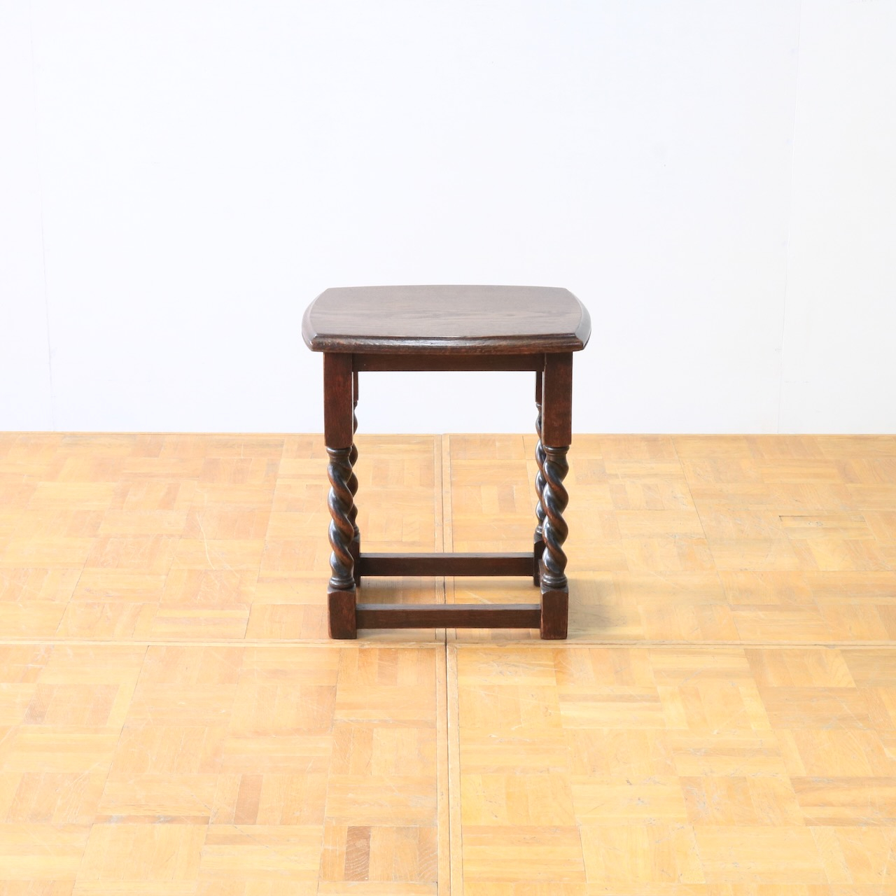 コーヒーテーブル