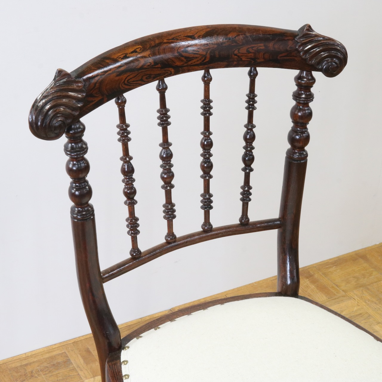 サイドチェアー