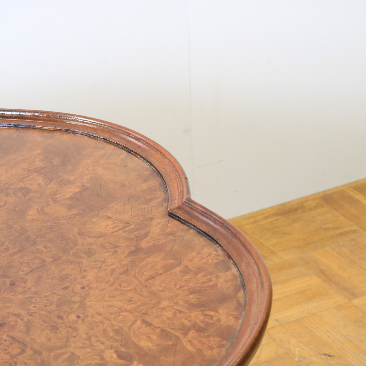 コーヒーテーブル