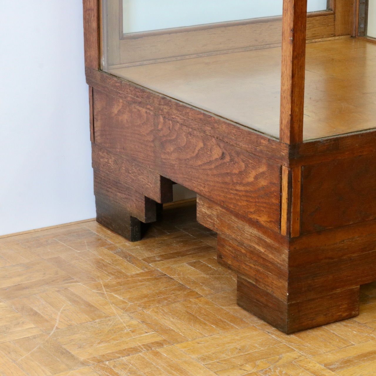 ショップキャビネット