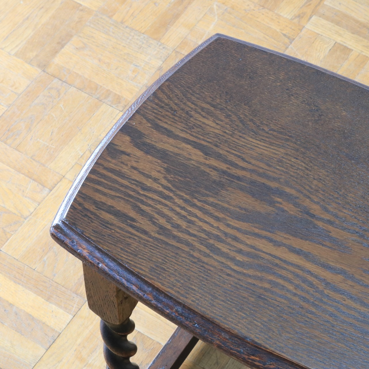 コーヒーテーブル