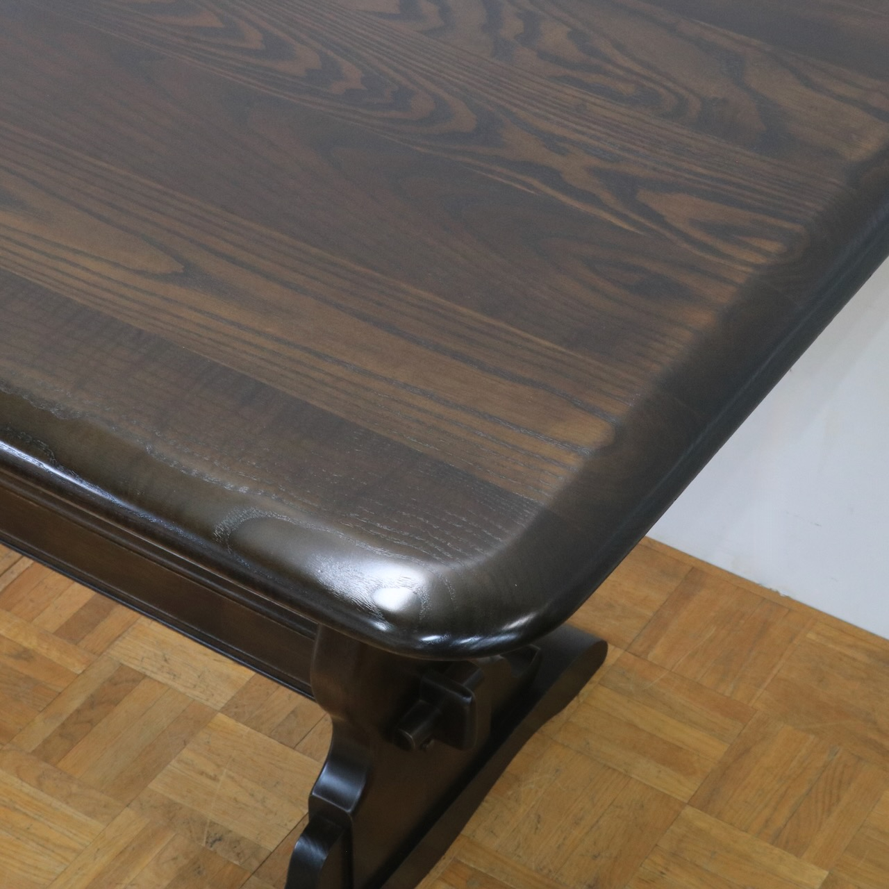 リフェクトリーテーブル