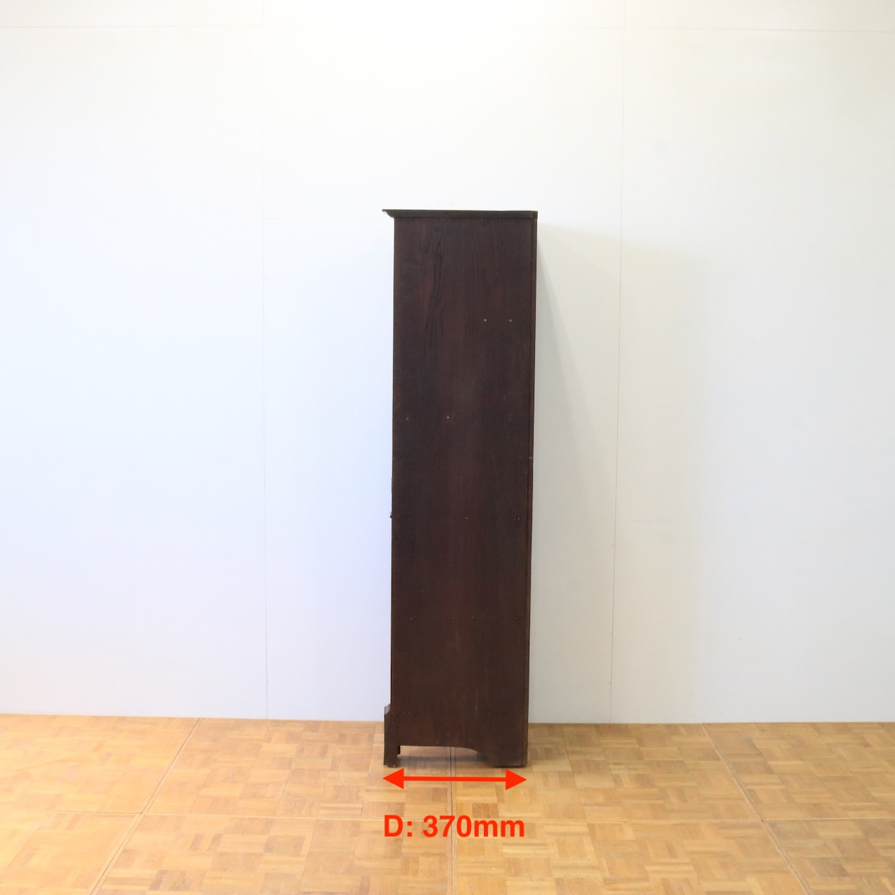 コーナーキャビネット