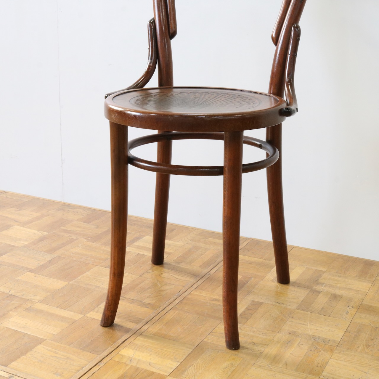 ベントウッドチェアー