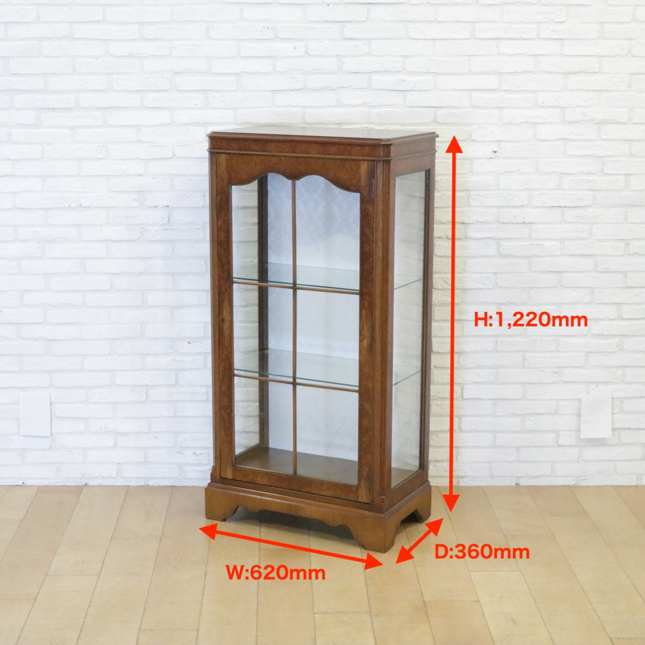 グラスキャビネット