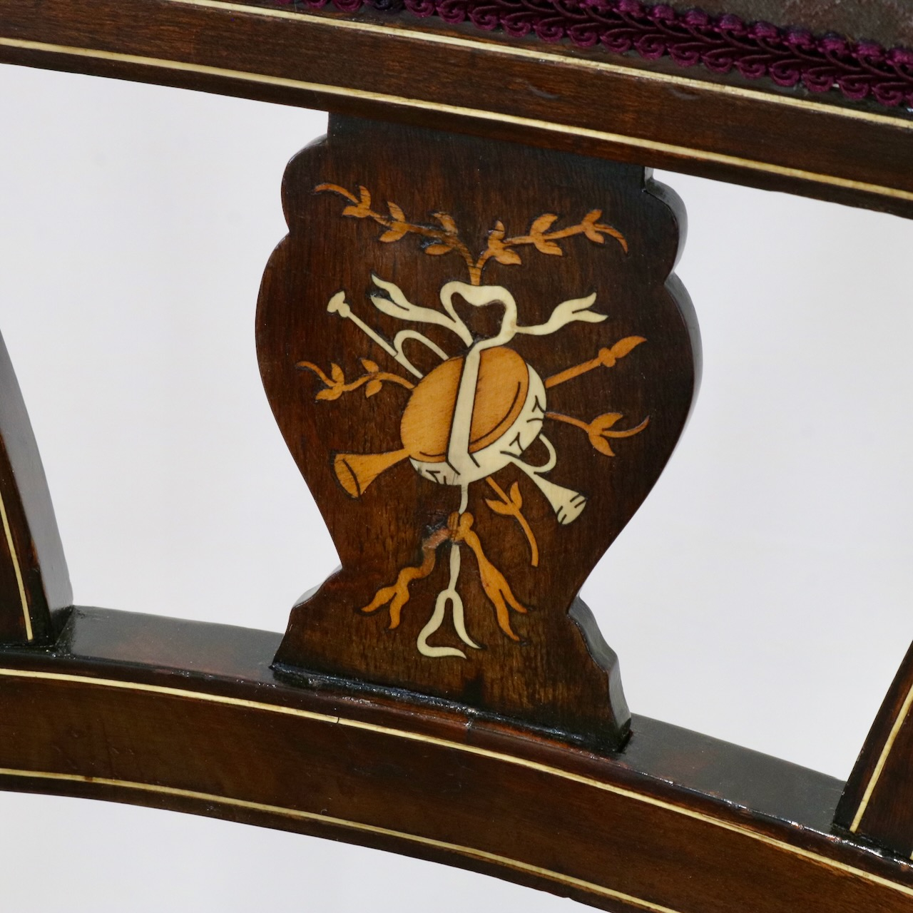 アームチェアー