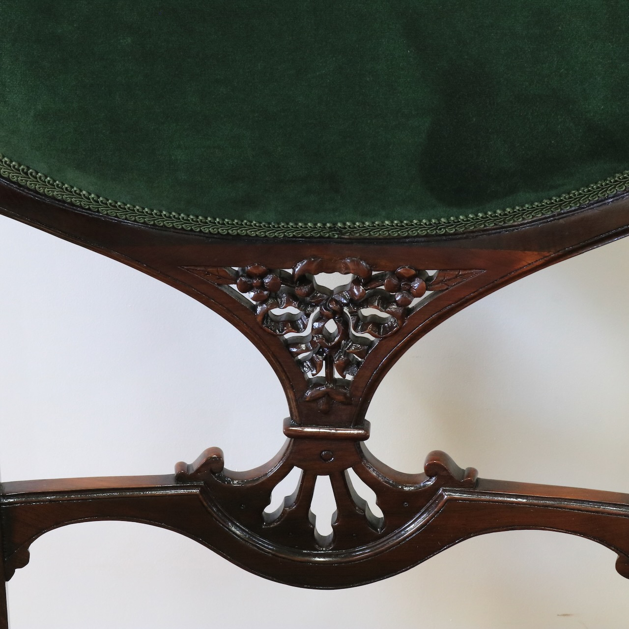 ナーシングチェアー