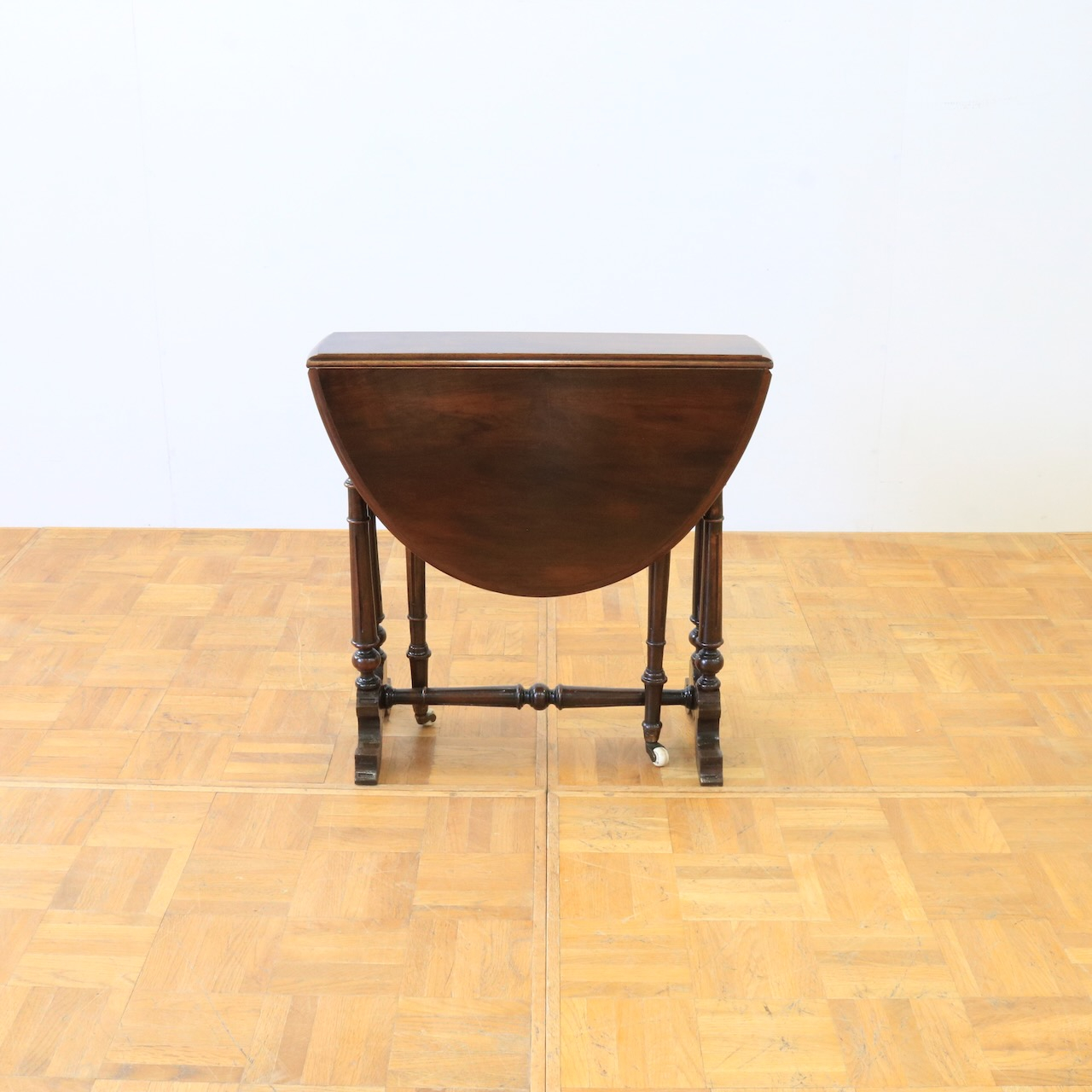 ドロップリーフテーブル