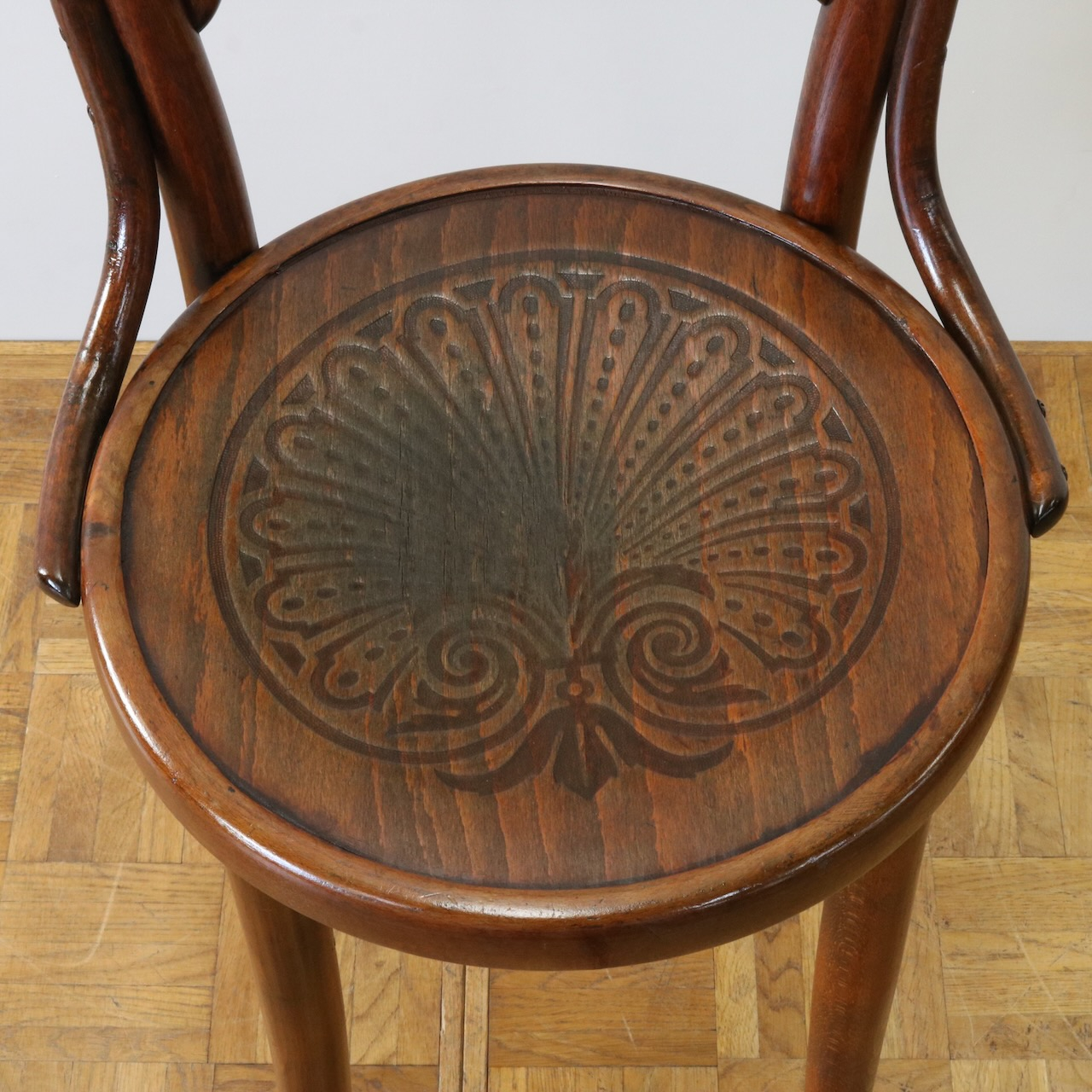 ベントウッドチェアー